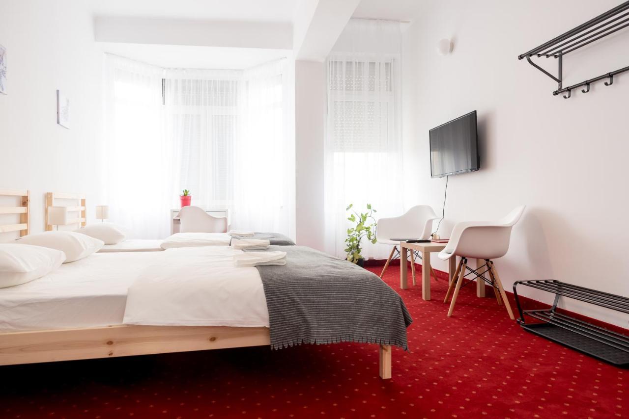 Bao Apartament & Rooms Орадеа Екстериор снимка