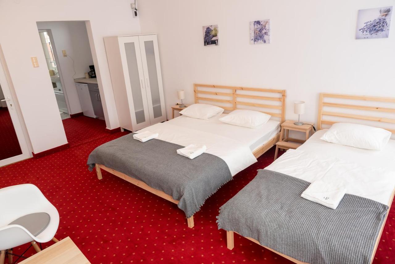 Bao Apartament & Rooms Орадеа Екстериор снимка