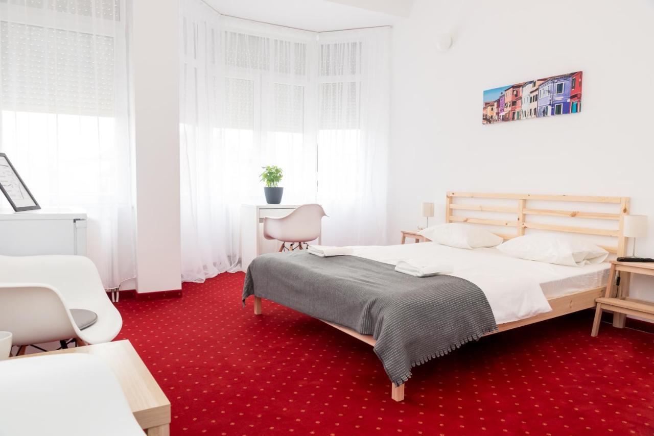 Bao Apartament & Rooms Орадеа Екстериор снимка